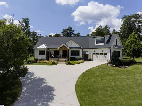 200 Ballyhoo Ct, Greer, SC 29651