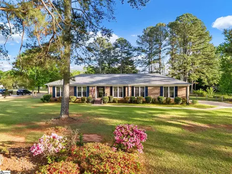 501 Mellwood Dr, Piedmont, SC 29673