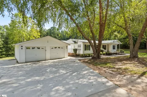 196 New Harrison Bridge Rd, Simpsonville, SC 29680