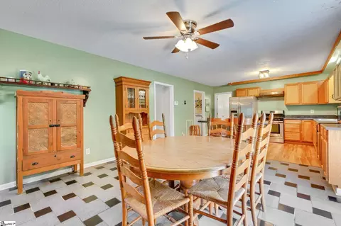 Dining - 117 Justin Ct, Easley, SC 29640 photo 4 of 5
