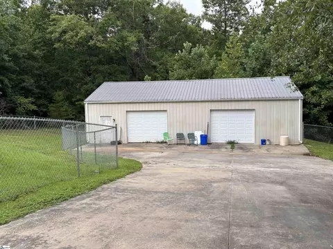 Exterior - 117 Justin Ct, Easley, SC 29640 photo 9 of 11