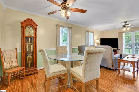 Dining - 117 Justin Ct, Easley, SC 29640 photo 2 of 5