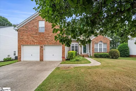 8 Birkdale Dr, Simpsonville, SC 29681