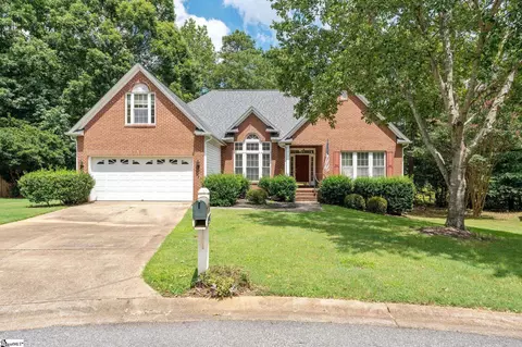 212 N Antigo Ct, Greer, SC 29650