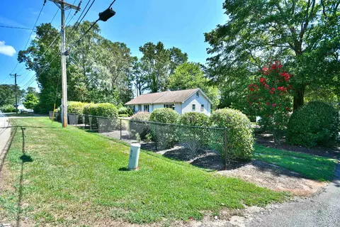205 Ashmore Bridge Rd, Mauldin, SC 29662