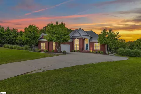 873 Kist Rd, Greer, SC 29651