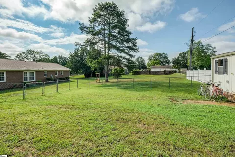 Exterior - 7 Lisa Dr, Williamston, SC 29697 photo 5 of 9