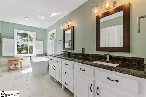Bath - 103 Oak Wind Cir, Greer, SC 29651 photo 2 of 4