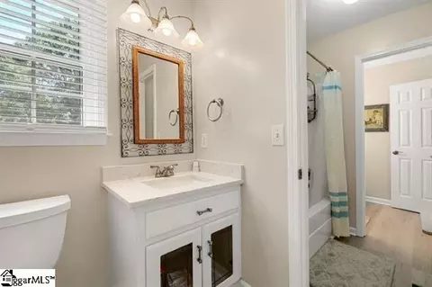 Bath - 103 Oak Wind Cir, Greer, SC 29651 photo 3 of 4