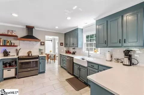 Kitchen - 103 Oak Wind Cir, Greer, SC 29651 photo 3 of 3
