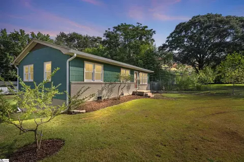137 Anderson Dr, Spartanburg, SC 29302