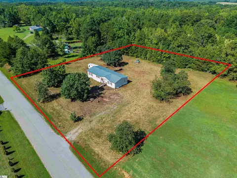 36 Dobbins Ridge Dr, Belton, SC 29627