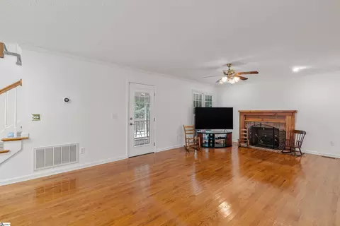Living - 607 Shadow Oaks Dr, Easley, SC 29642 photo 1 of 1