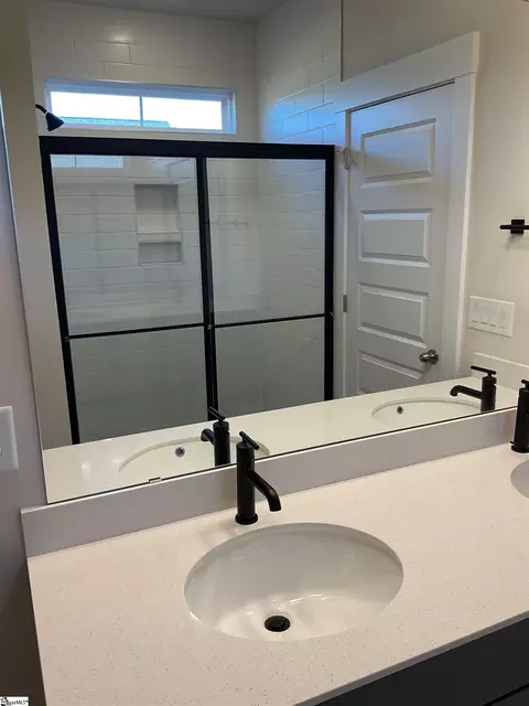 Bath - 113 Eagle Creek Dr, Central, SC 29630 photo 3 of 5