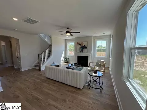 Living - 123 Osprey Lndg, Central, SC 29630 photo 1 of 1