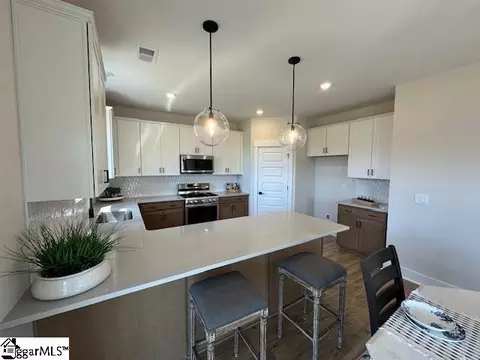 Kitchen - 123 Osprey Lndg, Central, SC 29630 photo 2 of 2
