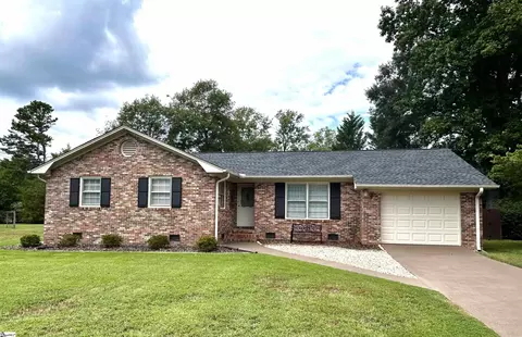 19 Owens Rd, Taylors, SC 29687