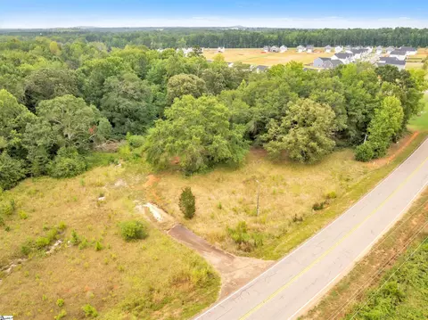 812 Friendship Church Rd, Gray Court, SC 29645