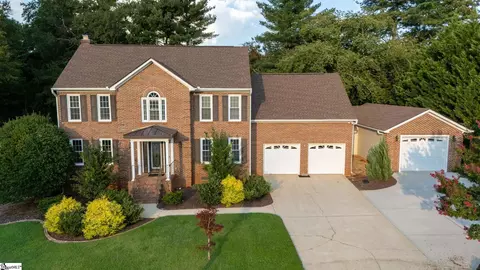 12 Horseman Ln, Greenville, SC 29615
