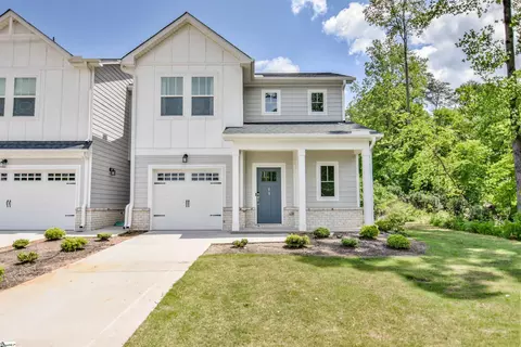 77 Galley Ln, Greenville, SC 29607