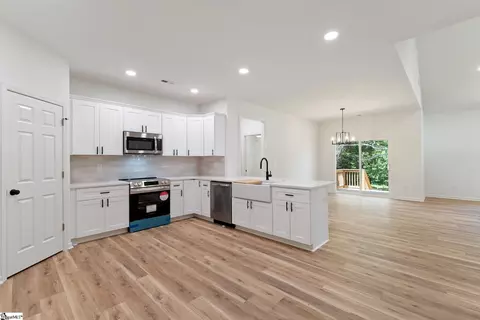 406 Burrell St, Pendleton, SC 29670 photo 5