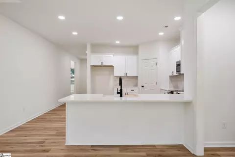406 Burrell St, Pendleton, SC 29670 photo 8