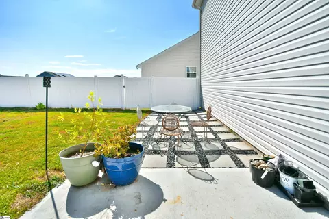 Exterior - 113 Alice Ct, Easley, SC 29642 photo 4 of 6