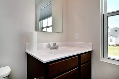 Bath - 113 Alice Ct, Easley, SC 29642 photo 3 of 5