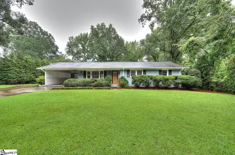 4 Lynn Dr, Taylors, SC 29687