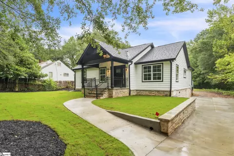 12 Old Grove Rd, Greenville, SC 29605