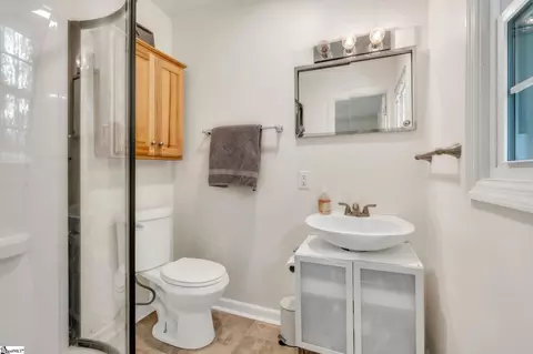 Bath - 110 Cherokee Rd, Easley, SC 29642 photo 2 of 3