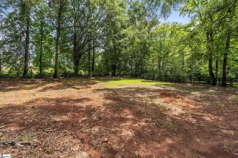 Exterior - 110 Cherokee Rd, Easley, SC 29642 photo 4 of 8