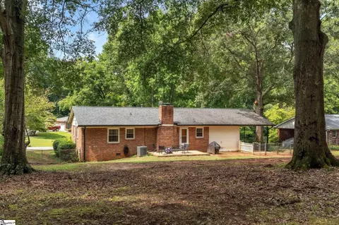 Exterior - 110 Cherokee Rd, Easley, SC 29642 photo 7 of 8
