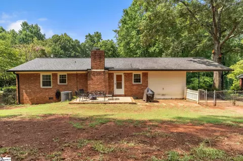 Exterior - 110 Cherokee Rd, Easley, SC 29642 photo 5 of 8