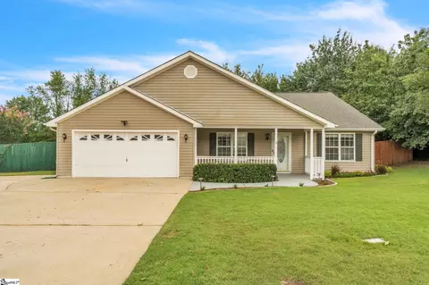 2 Ariel Ct, Fountain Inn, SC 29644