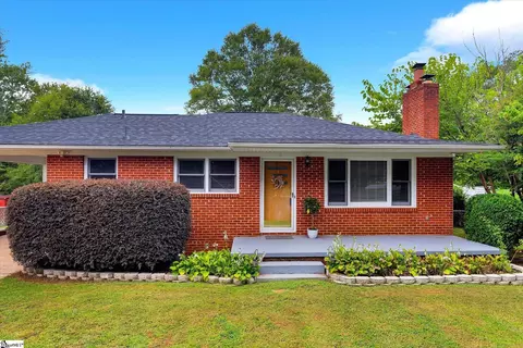 124 Courtney Cir, Greenville, SC 29617