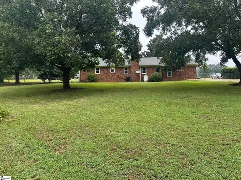 6005 Highway 11, Inman, SC 29349