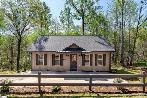 3062 Woodale Cir, Seneca, SC 29678