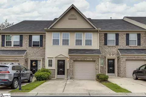 352 Juniper Bend Cir, Greenville, SC 29615