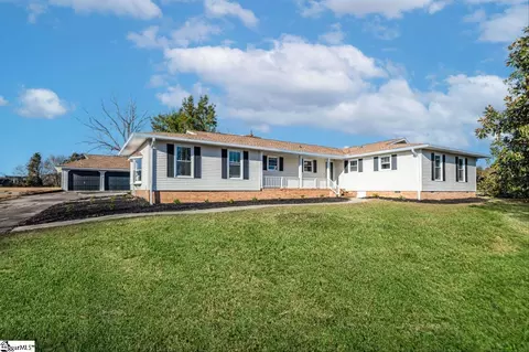 1610 Scuffletown Rd, Fountain Inn, SC 29644