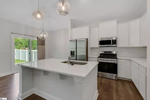 Kitchen - 545 Clairbrook Ct, Greer, SC 29651 photo 1 of 2