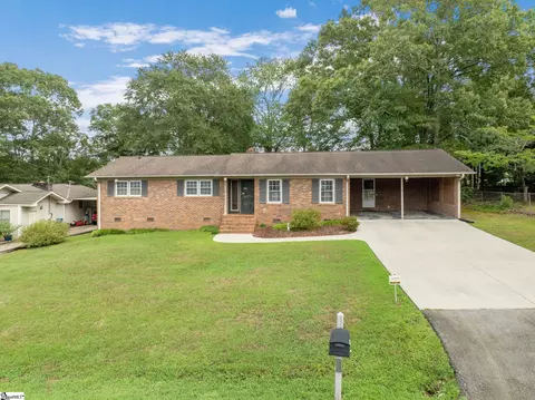 202 Claxton Dr, Greenville, SC 29617