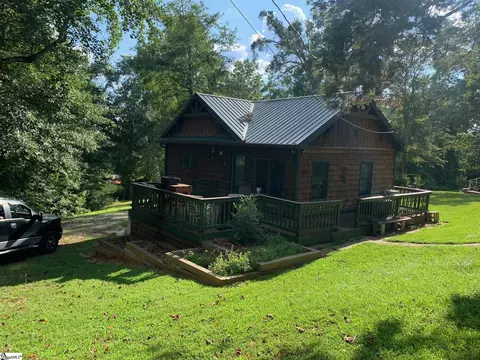 29 Shelton Rd, Greenville, SC 29611