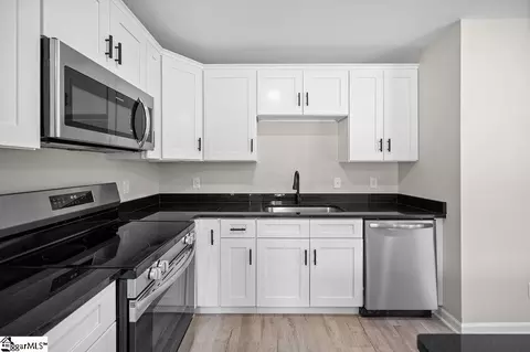 Kitchen - 1016 Scott Rd, Anderson, SC 29621 photo 3 of 3