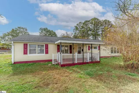 841 Belcher Rd, Boiling Springs, SC 29316