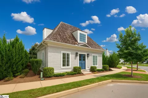 33 Bowman Rd, Greenville, SC 29615