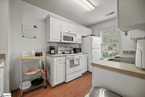 3040 Combray Cir, Florence, SC 29501 photo 6