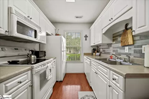 3040 Combray Cir, Florence, SC 29501 photo 8