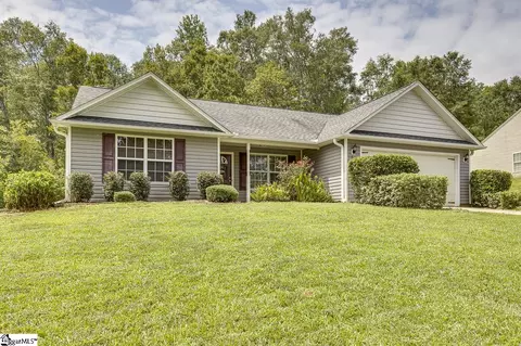 15 Patriots Pride Ct, Simpsonville, SC 29680