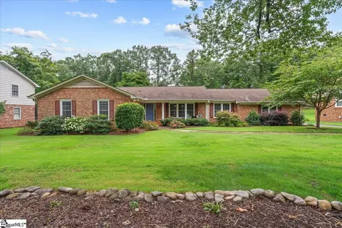 114 Seabury Dr, Greenville, SC 29615